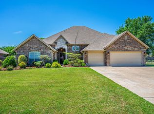 1372 Skyline Blvd, Edmond, OK 73025