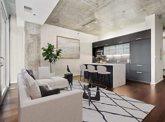 4th image of 550 N Saint Clair St APT 1406