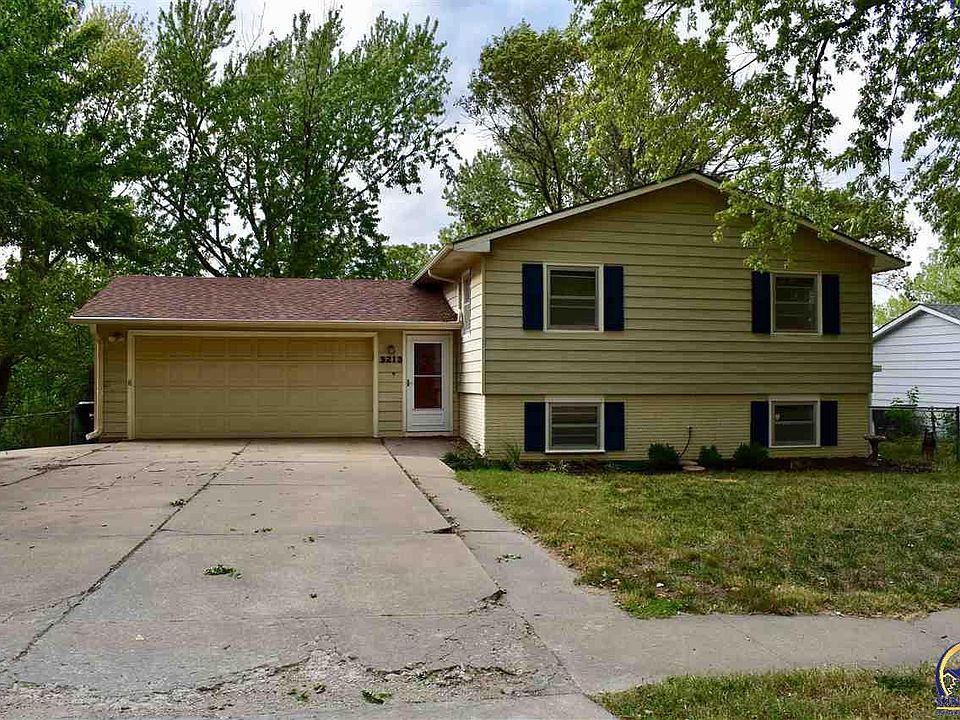 1st image of 3213 SW Skyline Dr W