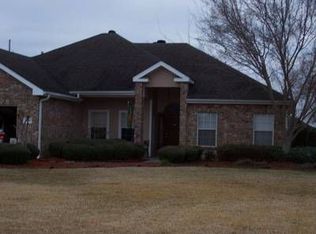 2794 Grayson Ln, Lake Charles, LA 70605