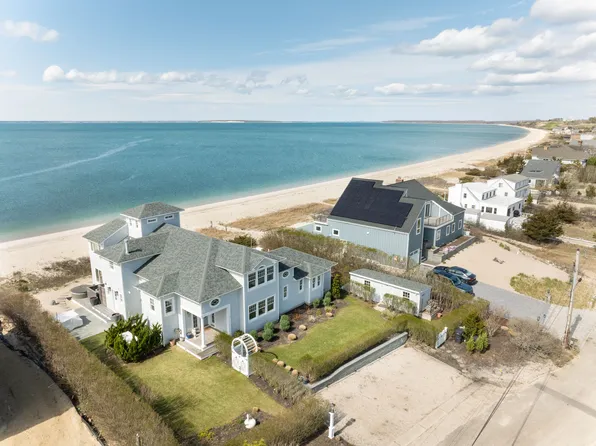 147 Cold Spring Point Rd, Southampton, NY 11968