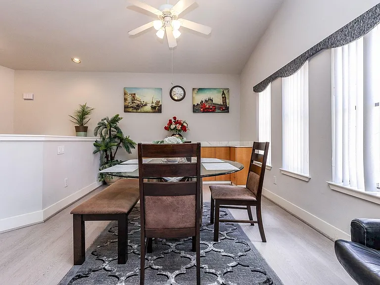9715 Riddlewood Ln — Photo 21