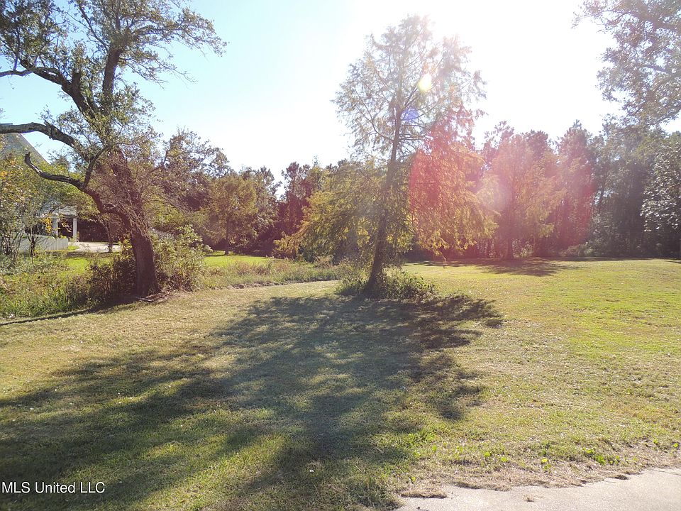 1st image of 119 Mollere Dr #13