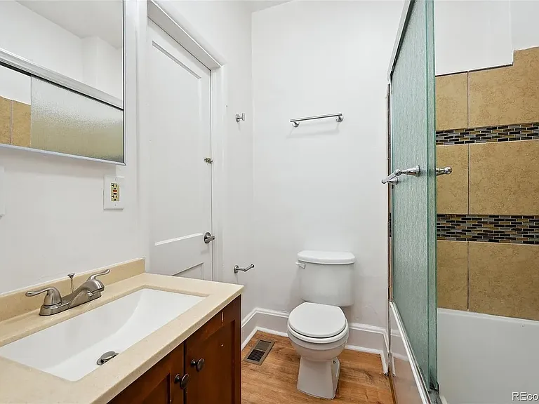 253 N Lincoln St #1 — Photo 14