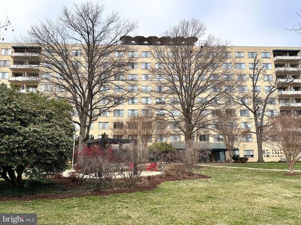 6621 Wakefield Dr APT 403, Alexandria, VA 22307
