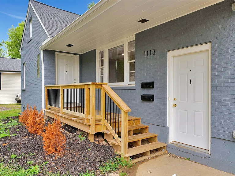 1113 W Hill Streetapt #2 — Photo 4