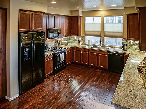4th image of 28636 Pietro Dr
