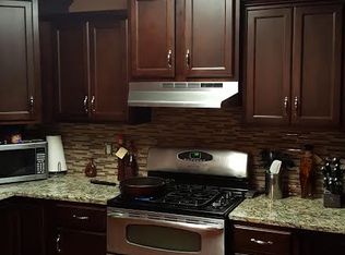 808 Horseshoe Dr, Pleasant Hill, MO 64080