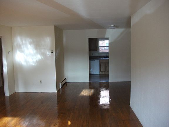 2nd image of 60 E Park St #Ee90aa501