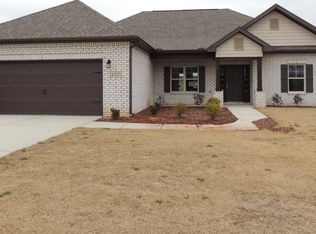 137 Khaki Ridge Dr, Hazel Green, AL 35750