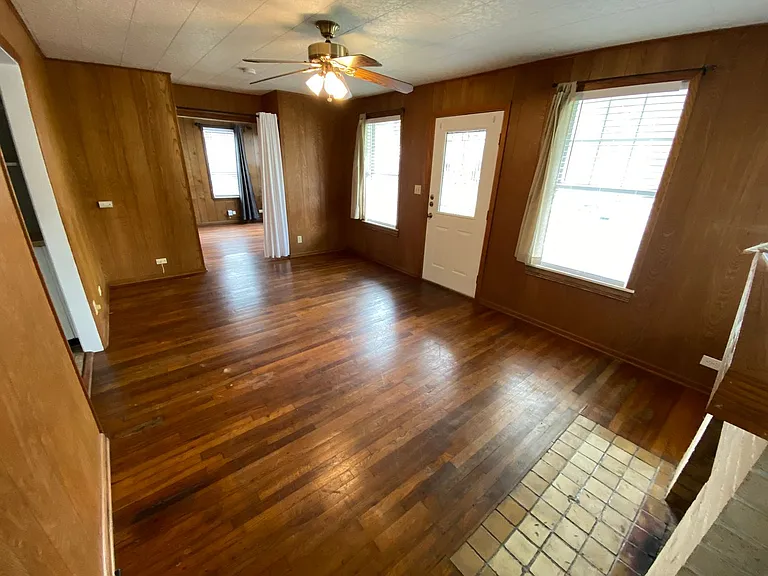 1030 Cole Ave — Photo 7