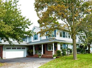 902 Long Point Rd, Grasonville, MD 21638