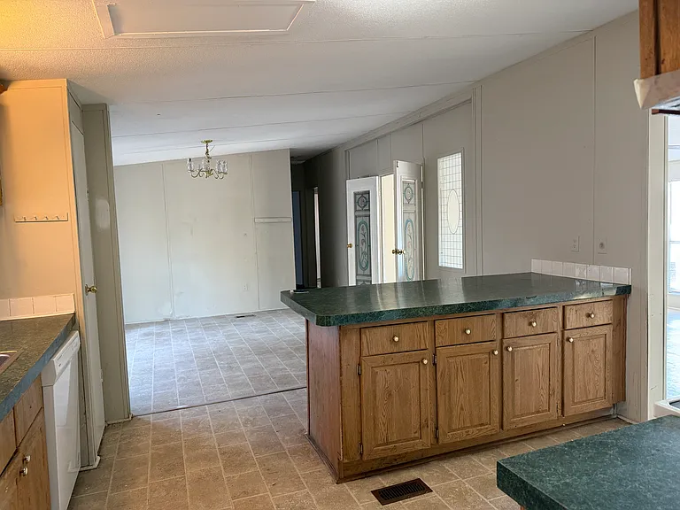 107 Bryant Rd — Photo 5