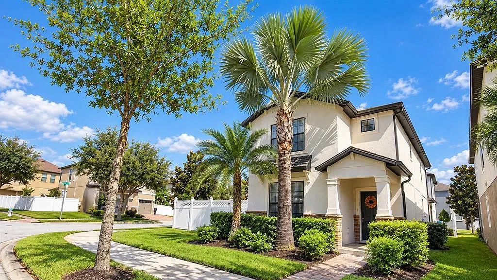 5 bed, 4.5 bath, 2961 sqft, $3,990 — Photo 1
