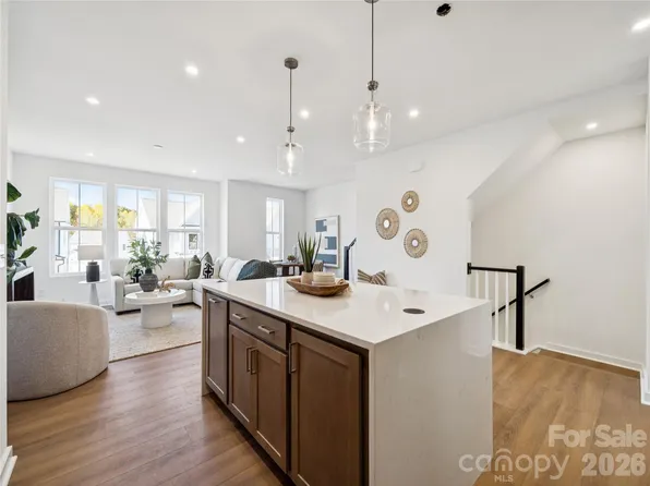 7017 Westrow Ave #110, Charlotte, NC 28278