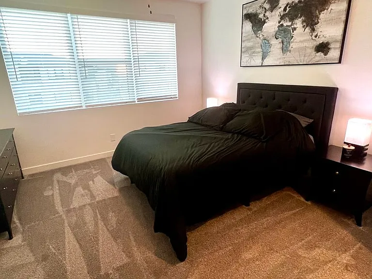 461 S 900 W — Photo 58