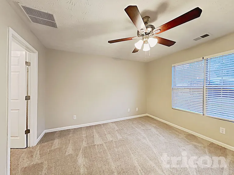 3303 Homeward Trl — Photo 8