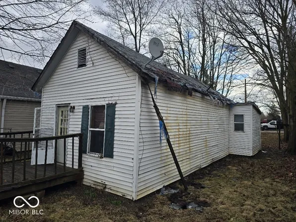 613 S Eisenhower Dr, Edinburgh, IN 46124