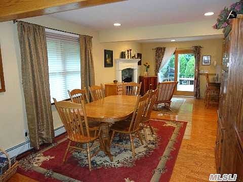 3rd image of 46 Carriage Dr
