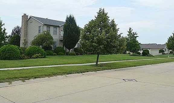 2nd image of 1085 Becca Ln