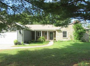 1016 Ridge Rd, Stevens Point, WI 54481