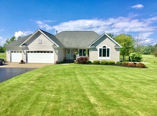 7063 Akron Rd, Lockport, NY 14094