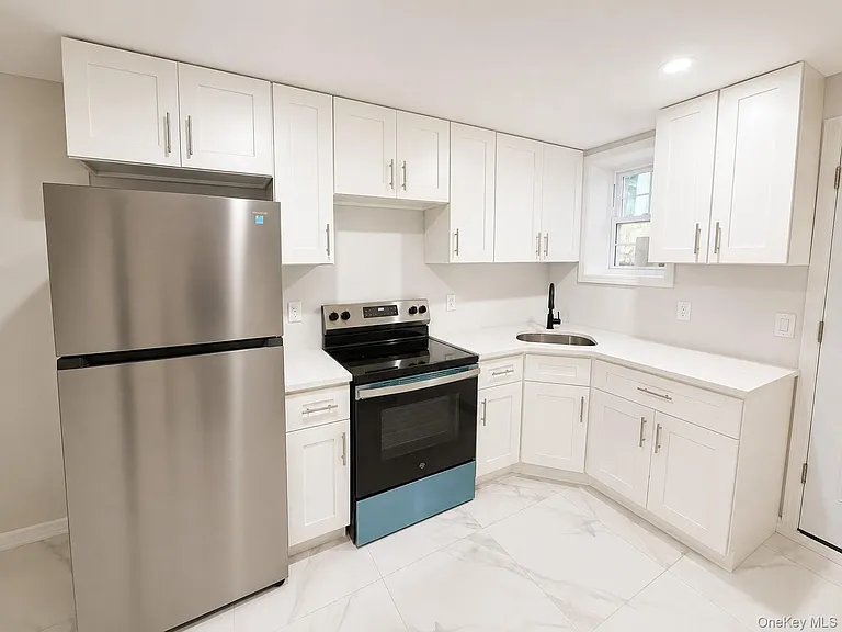 2040 Washington Ave — Photo 4