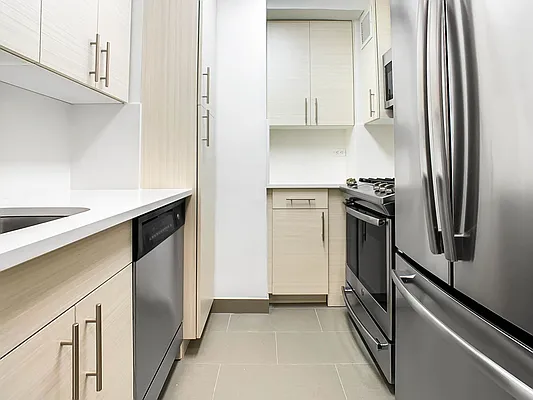 Rented by Brown Harris Stevens | media 9