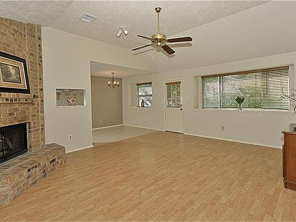 5th image of 26415 Cypresswood Dr