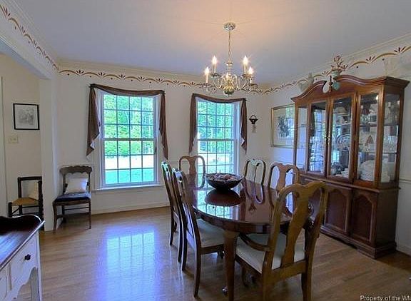 3rd image of 3353 New Castle Dr