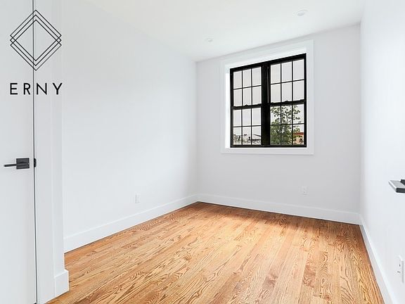 5th image of 241 Marion St #D1