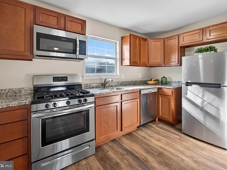 909 Woodchip Rd #909 — Photo 3