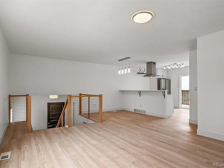 15989 E 18th Pl — Photo 10