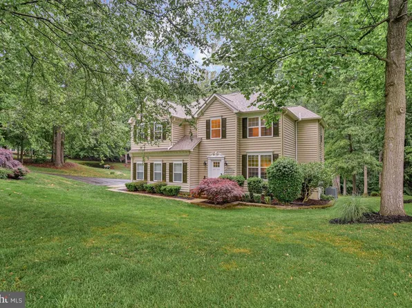 445 Cross Creek Dr, Huntingtown, MD 20639