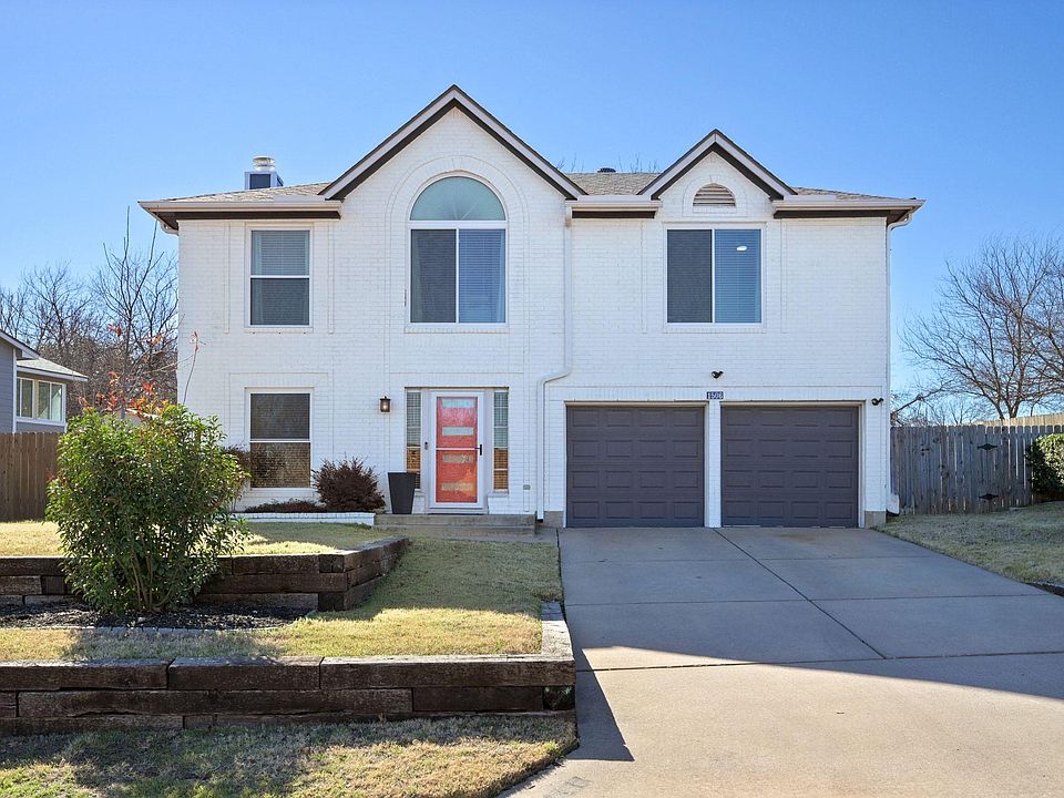 1st image of 1506 Clearview Loop