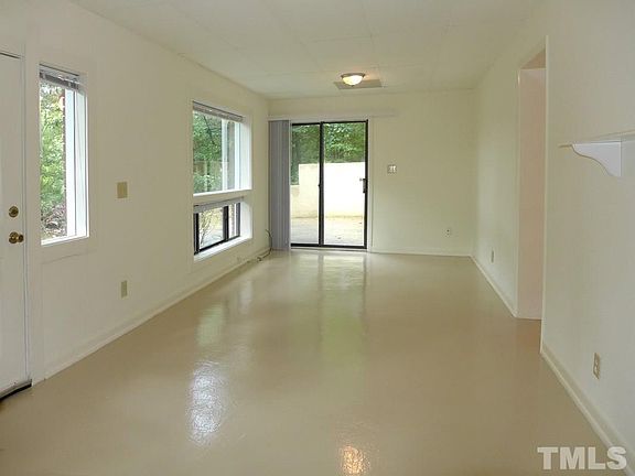 3rd image of 1000 Sparrow Trl APT D