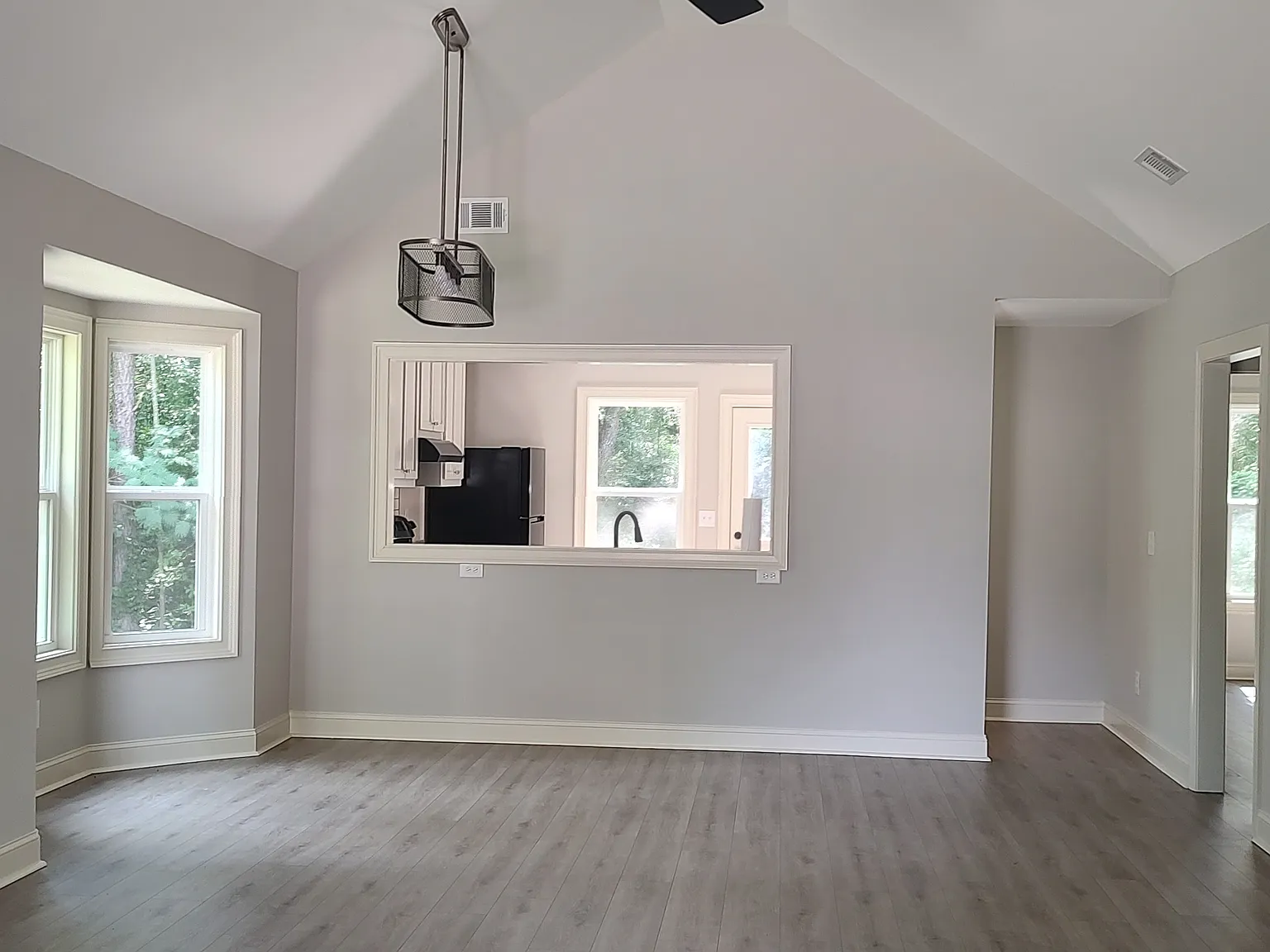4 bed, 1600 sqft, $2,500 — Photo 4