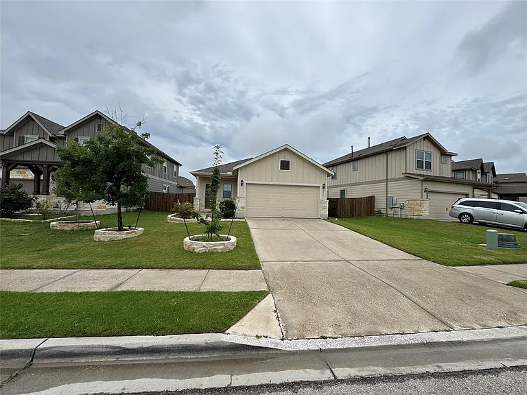 250 Zuma Dr — Photo 3
