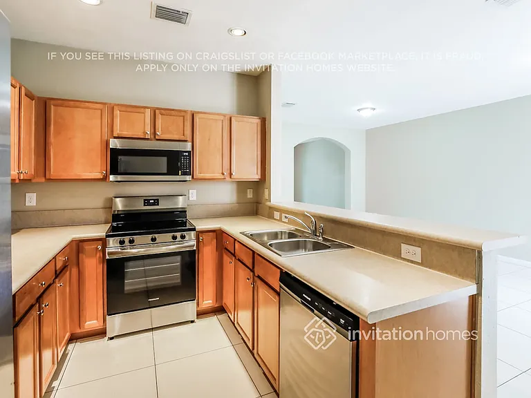 16850 SW 95th St — Photo 8
