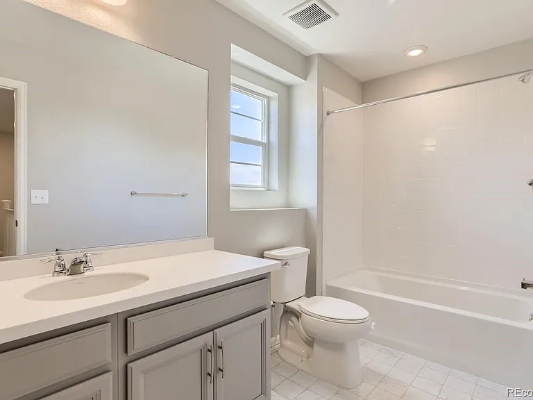 6302 N Fulton St — Photo 19