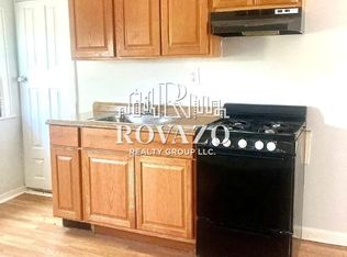 274 S 11th St #2, Newark, NJ 07103