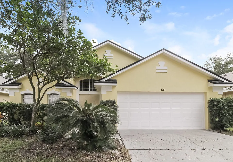 220 Easton Cir