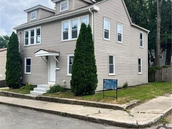 22 Agnes St Floor 1, West Warwick, RI 02893