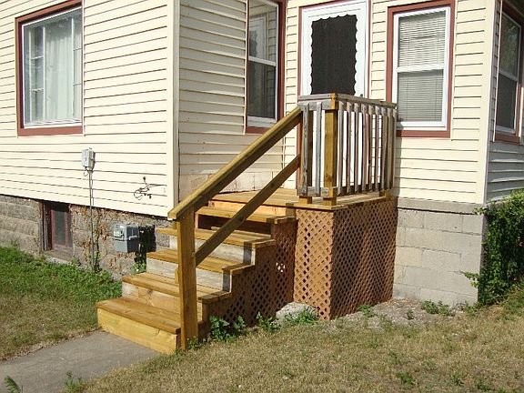3rd image of 1901 Woodside Ave