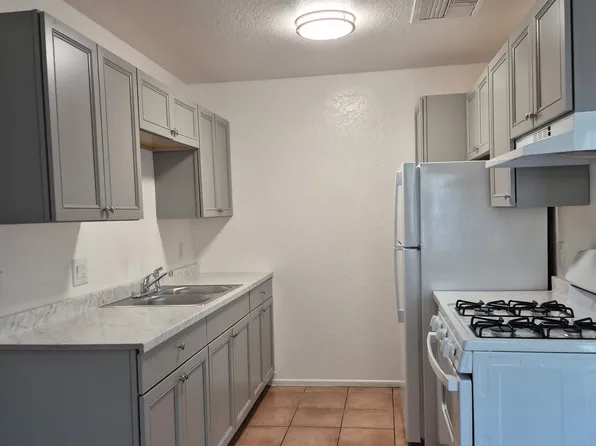 68805 Cedar Rd #2, Cathedral City, CA 92234