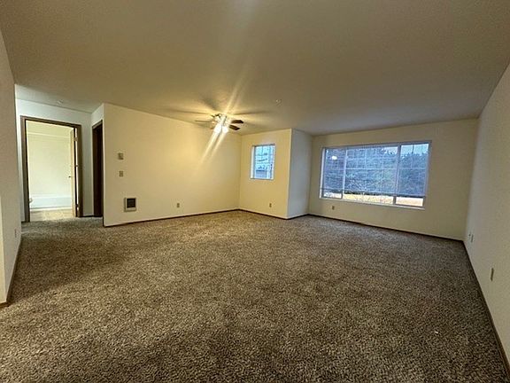 5th image of 15222 10th Ave SW #231