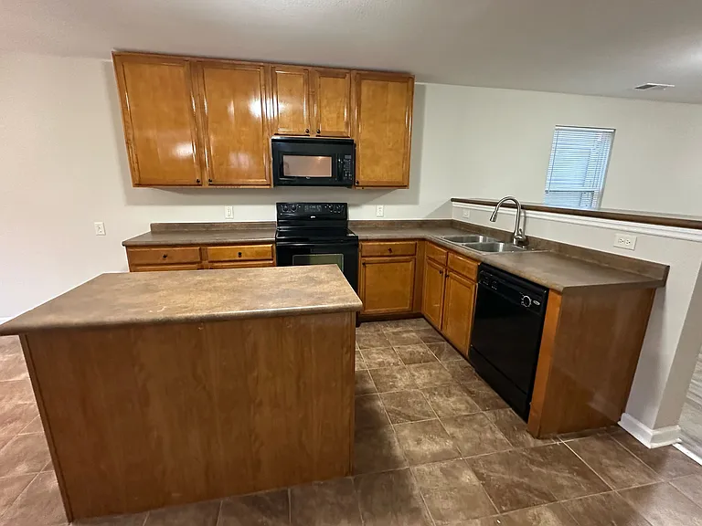16812 Wellhouse Dr — Photo 4
