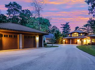 18233 N Fruitport Rd, Spring Lake, MI 49456