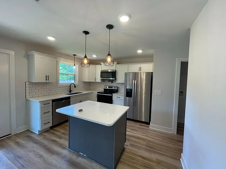 1313 Isaiah Dr — Photo 5
