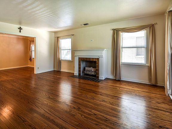 3rd image of 901 Cliffdale Ave